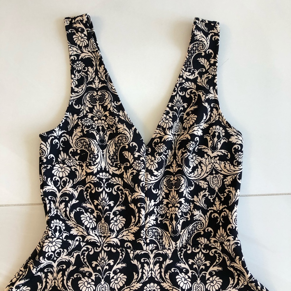 Forever 21 Paisley Skater Dress with V Neck - Picture 2 of 10